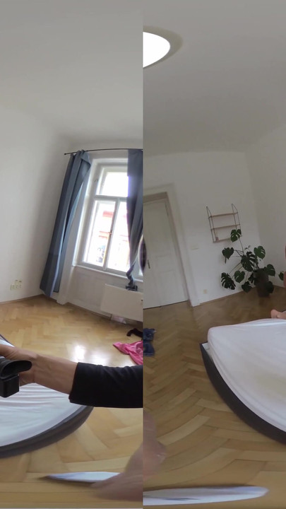 Kultni trenutak iz "Lady Gang & Maddy Black - Nečuvena orgija prskanja! Najbolji prijatelji razmjenjuju, špricanje i spermu - VR dio jedan"