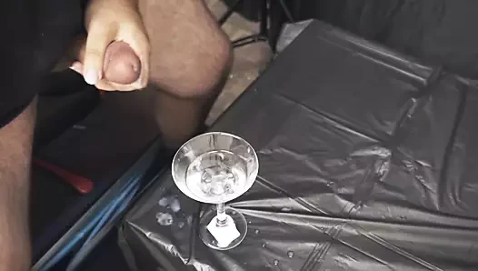 Bir martini bardağı 2 (loadsmalone) içinde Cumming