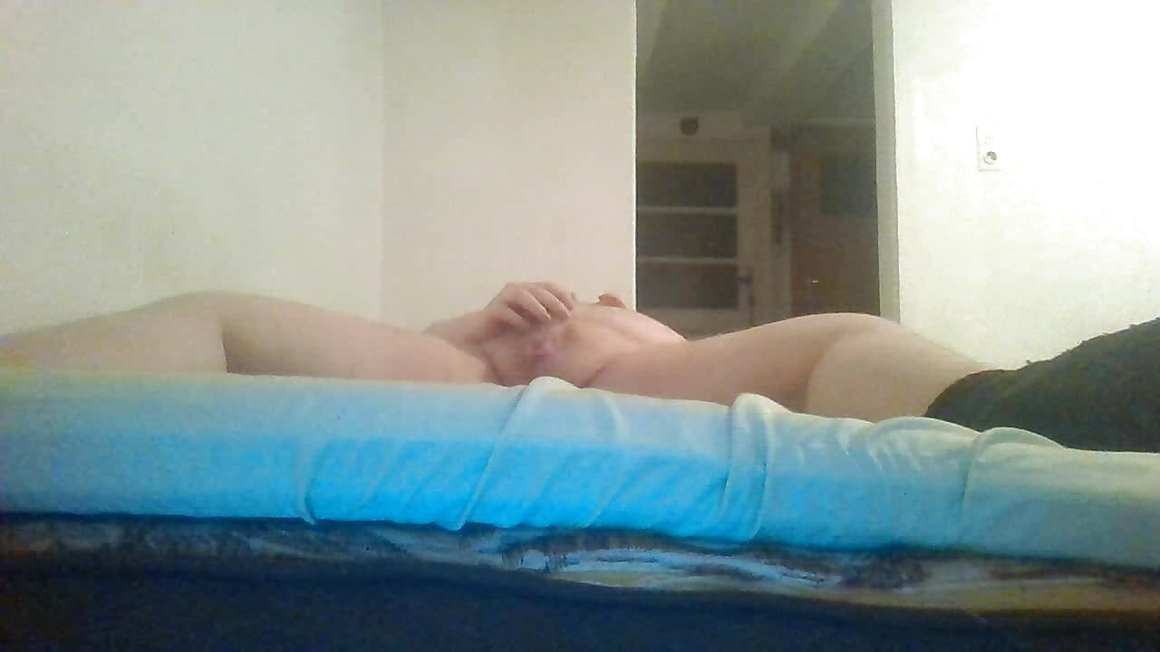 Geiles abspirzen im Bett chubey