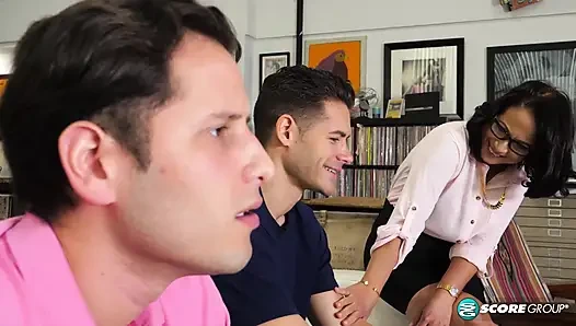 DP'd by her step-son and his buddy!