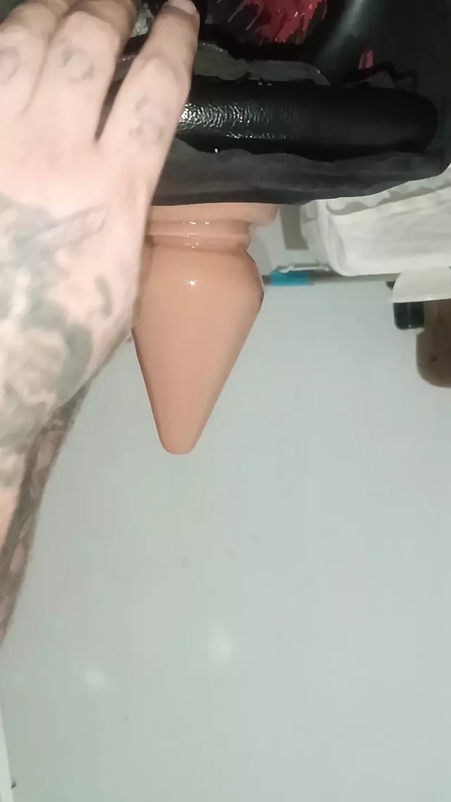 Monster plug close up
