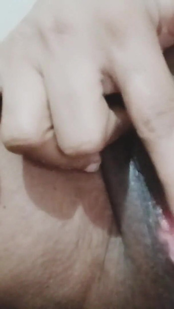 Desi Bhabi ki Piyasi Phudi loray ki Talash mei | Clip 2