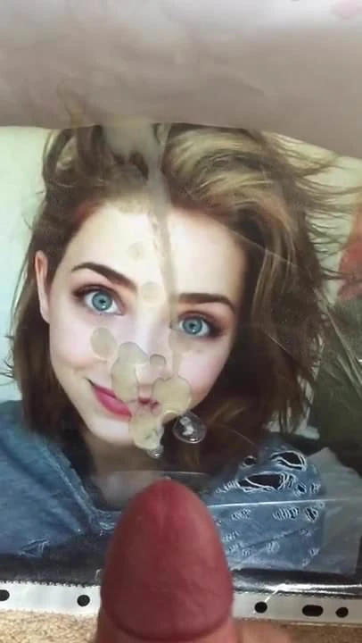 Homenagem a Emily Rudd