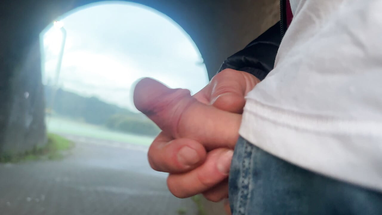 금발 여자가 내 자위를 보길 기다리며