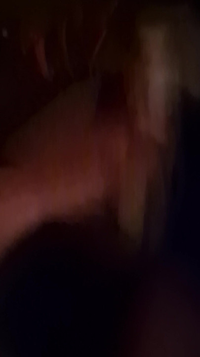 Crossdresser se voli igrati noću x