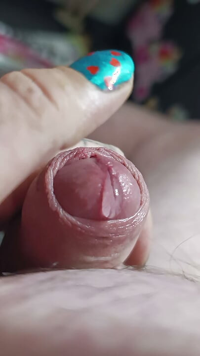 Hassas penis ucu boşalana kadar ovuluyor