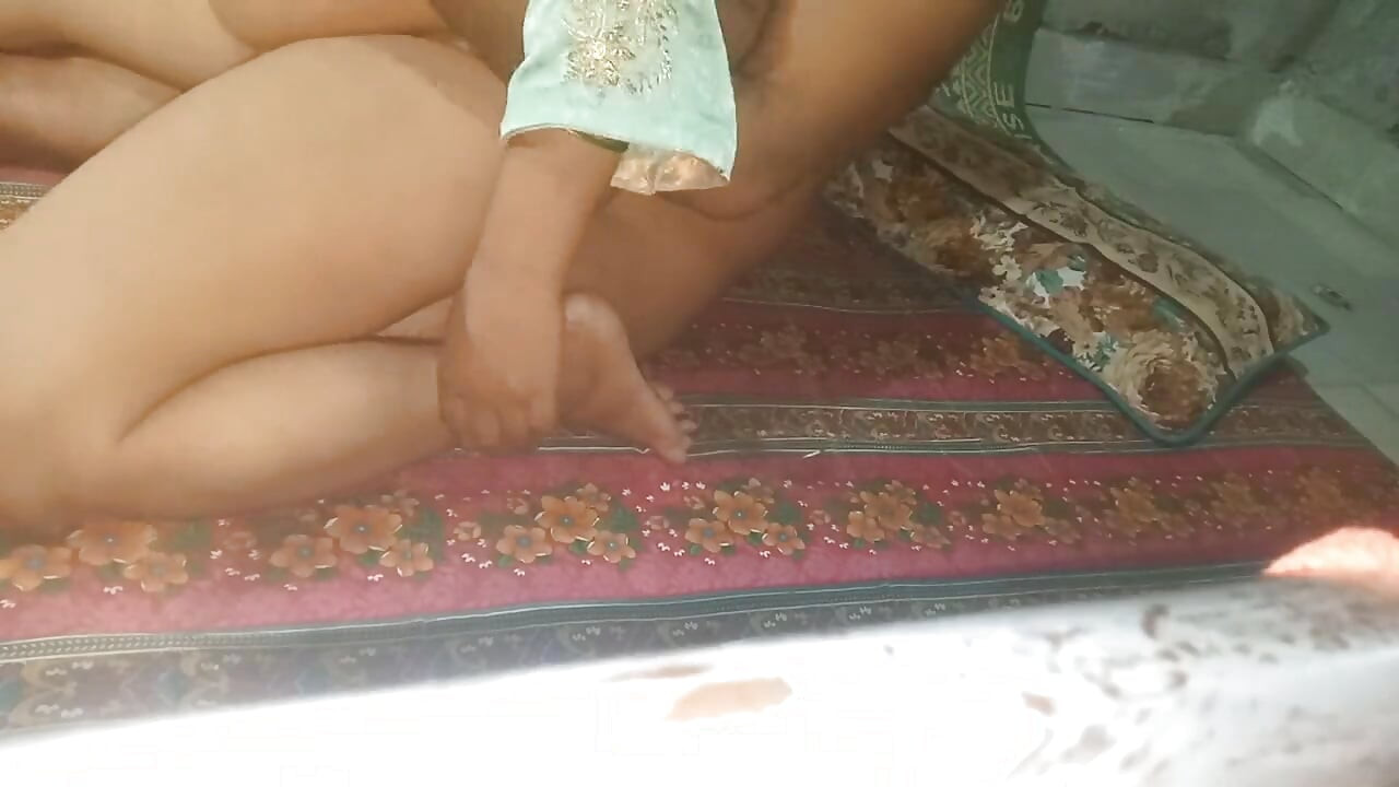 Dost ki new married wife ke sath affair