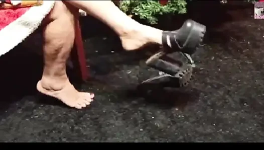 Ibu Natal Dominatrix 6