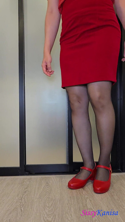 Sissy Kanisa's Fitting Room: Red Pencil Skirt, Black Lace Pantyhose, Red Hight Heels