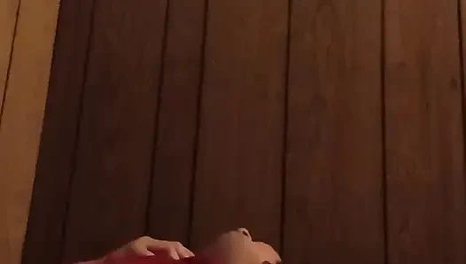 Скучаю по большому члену моего бойфренда, так что развлекаюсь с собой