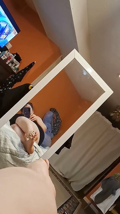 My Sexy Feet Love to Play