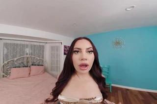 BabeVR грудастая подруга Sabina Rouge показывает тебе, что она собирается сделать с тобой