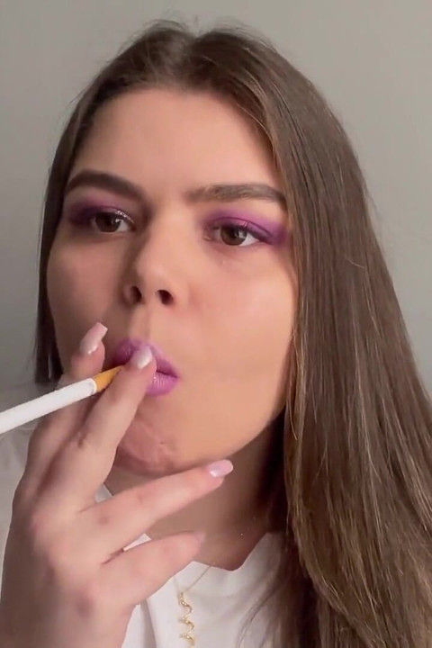 Fioletowy dym