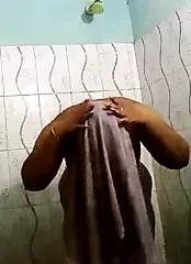 Malayalam (Mallu) deel 2 douchetijd ..