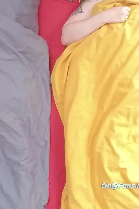 Die Italienische MILF Anthonia Bekommt Von Ihrem Liebhaber Einen Creampie Und Einen Halsfick.