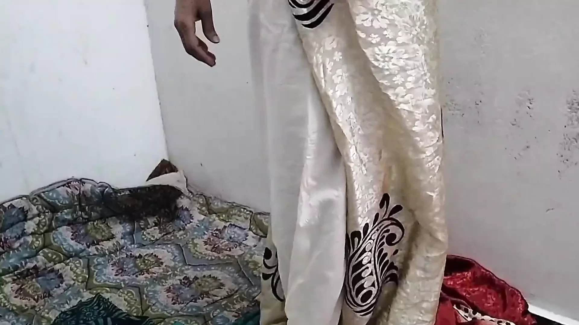 Bhabhi ke sex karte mera land khara nhi ho paya