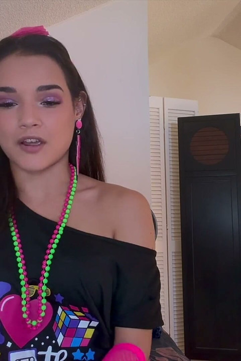 Zara's zwoele aftrekinstructie 4k pov Neon verleiding wacht!