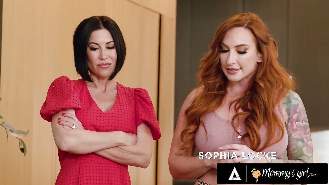 MOMMY'S GIRL - MILF-y przyłapują swoje przybrane córki Chloe Surreal i Alexis Tae na używaniu zdalnych wibratorów