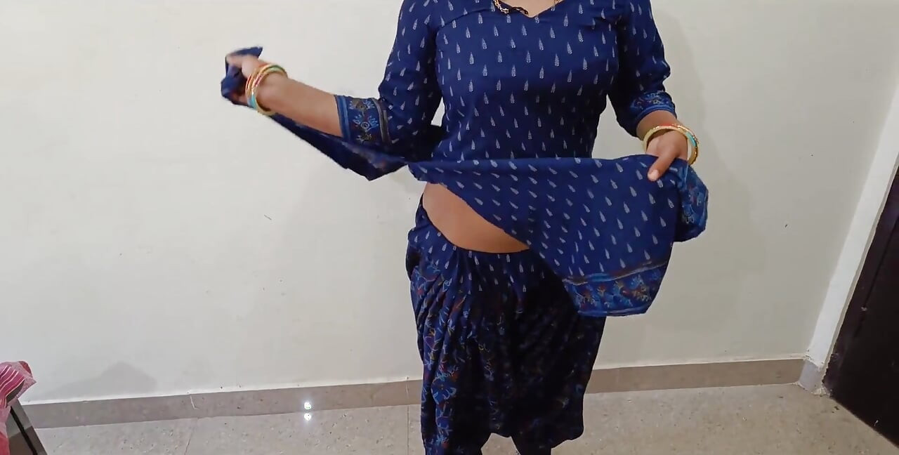 Hot Indian Desi Village Maid Was Sex on Dogy Style in Clear Hindi Audio