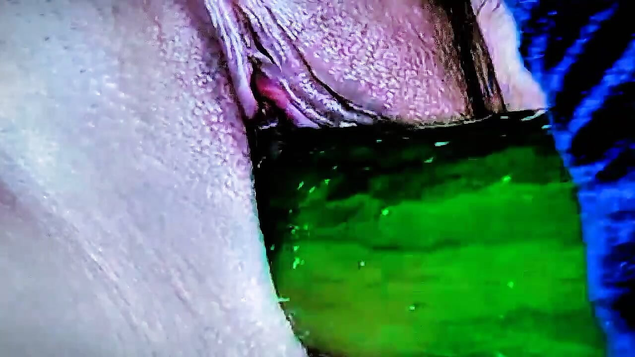 Miss Khalifa Dildoing With Mandingo Cucumber For Her Thirsty White Shaved Big Pussy