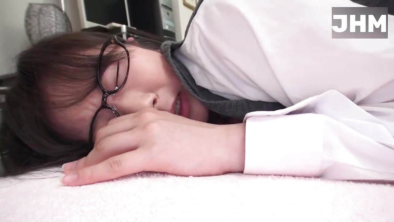 Vardi men shandar dikhne vali sundriyan 1