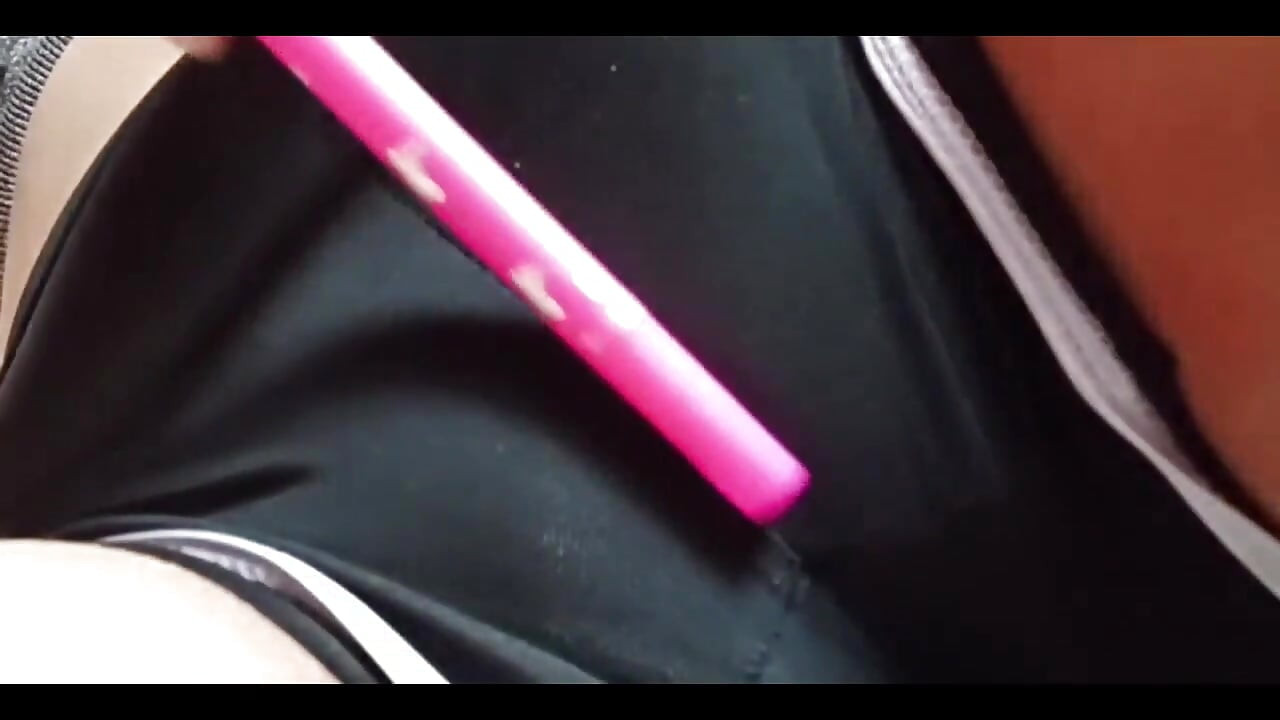 Komşum bahsi kaybediyor ve sikişmek zorundayız