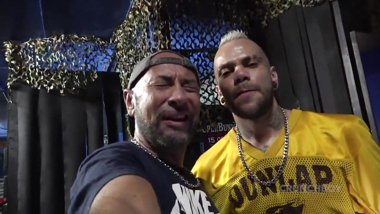 Latynoski koleś jebanie narysowany przez polfyfer w otwartym umyśle bcn