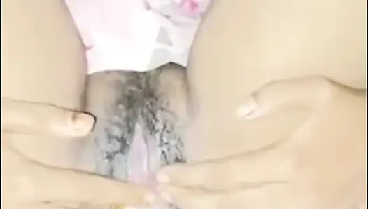 18+ Hintli kız ilk kez orgasam'ı parmaklıyor ve sert seks desi köylü yenge
