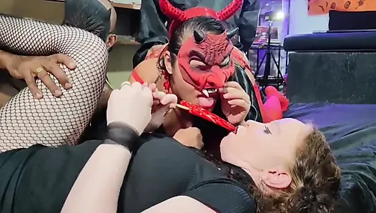 Halloween night lots of sex between werewolf orphan devil vanpira and superhero