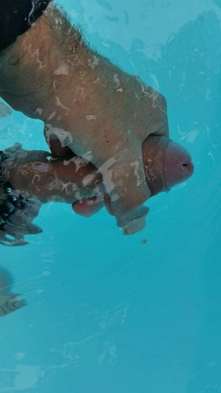 Amusement dans la piscine