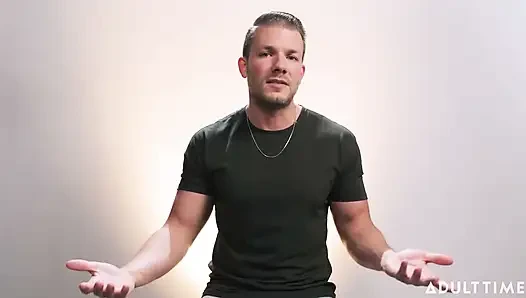 Codey Steele porno ve zevk için mormonluğu terk etti! | yıldızı röportajı | Adult Time