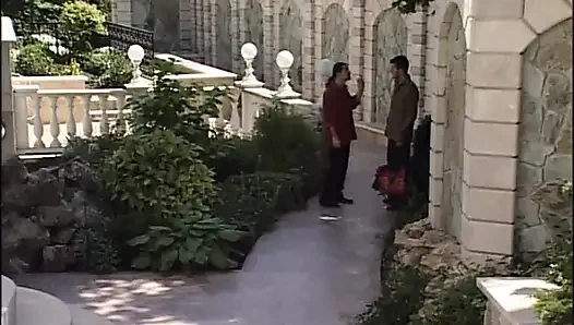 Büyük memeli inanılmaz seksi sekreterler büyük yaraklarla sikiliyor