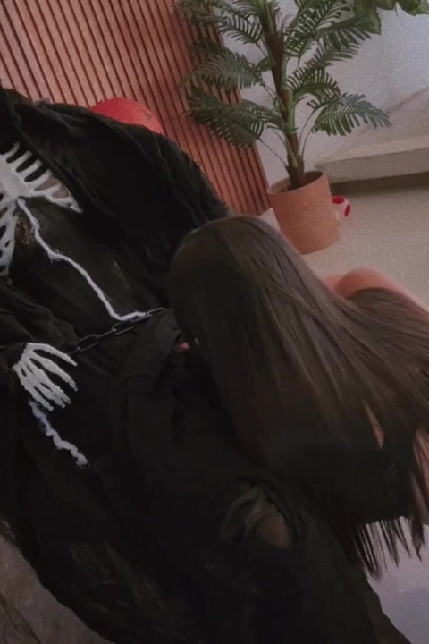 She Said She Was Going to Suck Until I Turned Into a Skull... Now All That's Left Is the Bone! ️