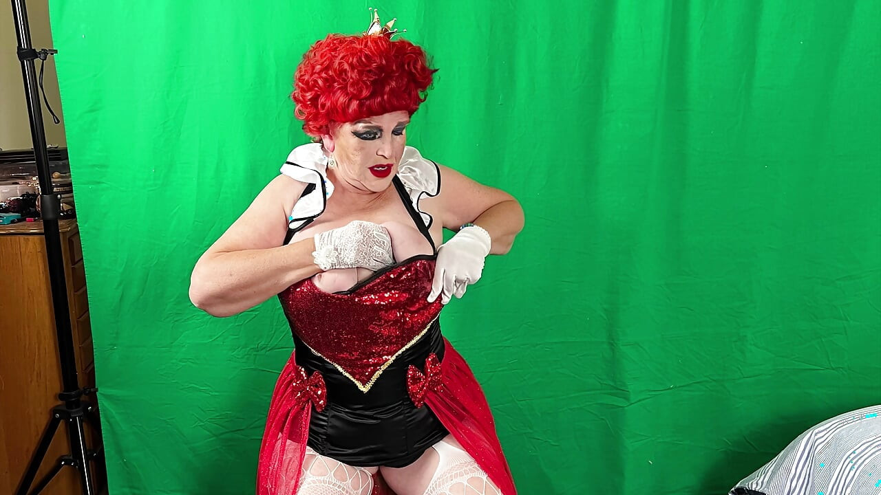 The Gilf Queen of Hearts' Suck, Vibrator Play, Fuck Orgasms & Creampie 101325CAMS245M