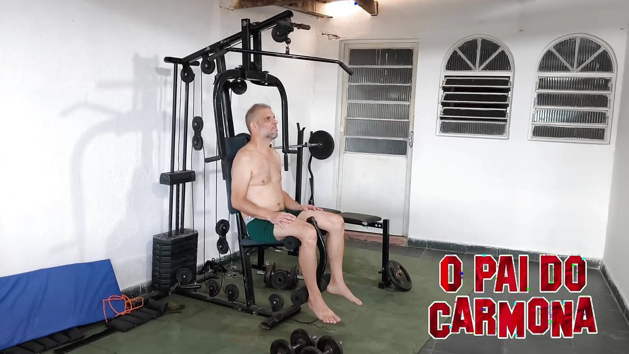 Training Naked and Carmona Saw