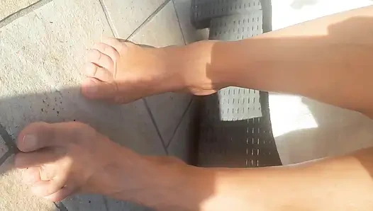 Selena'nın seksi ayakları poz verdikten sonra seks yapıyor