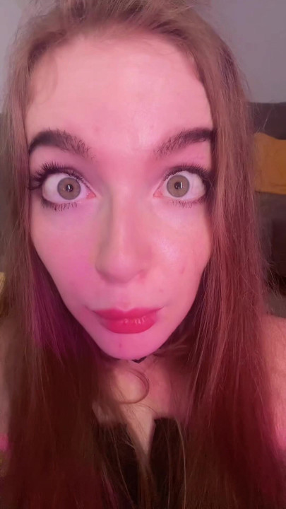 Rosto bonito, lábios e olhos e meninas estudantes