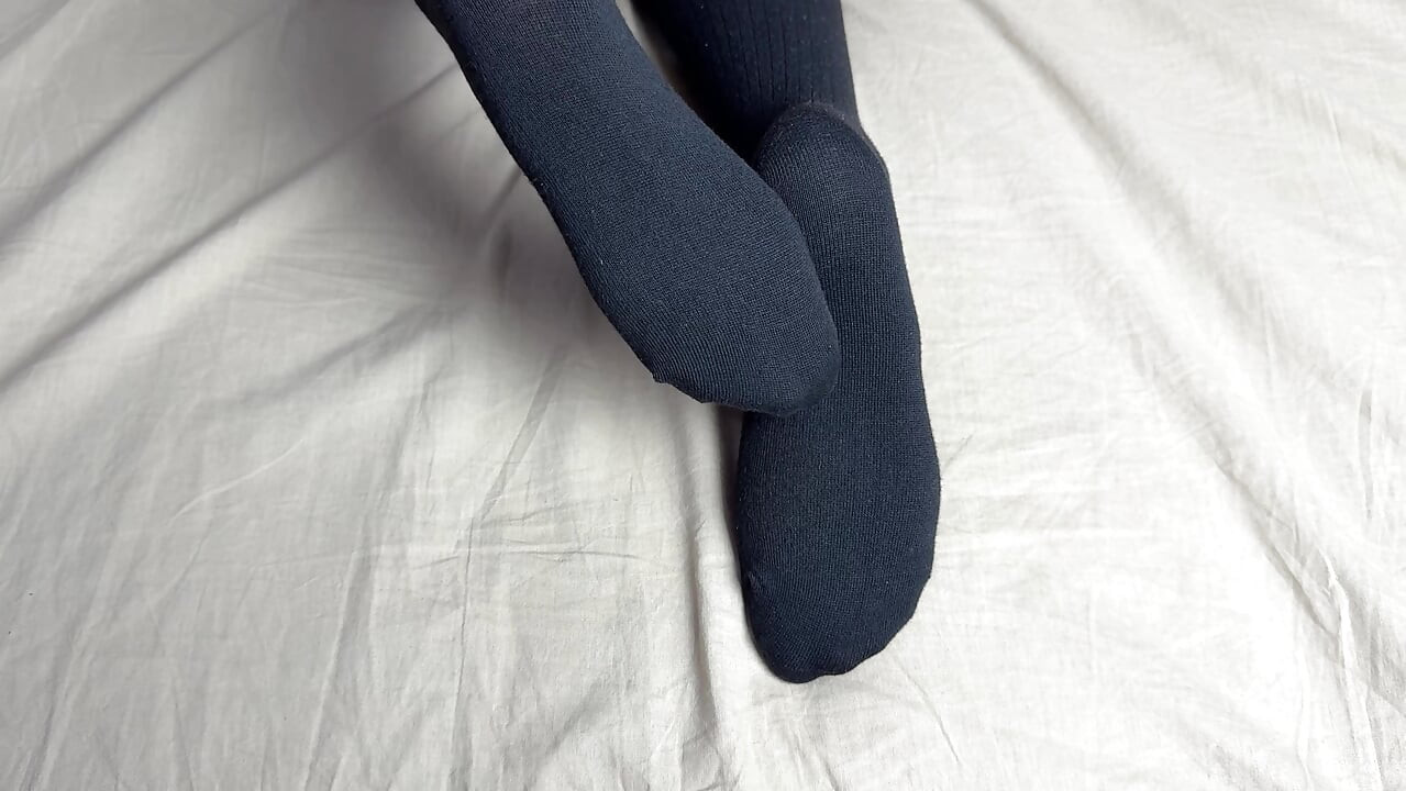 Solo girlfriend with rubber dick toy