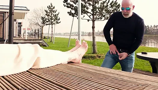 210 unerwarteter footjob