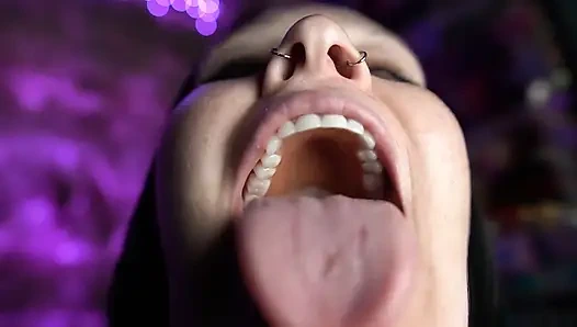 Mouth Tour with Dentures in