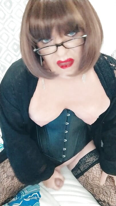 बड़े निपल्स ट्रांस गर्ल