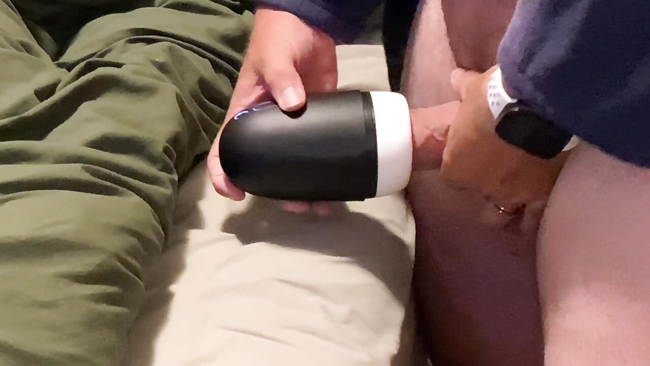 Mengisi mainan mulutku dengan pelumas air mani di masa depan