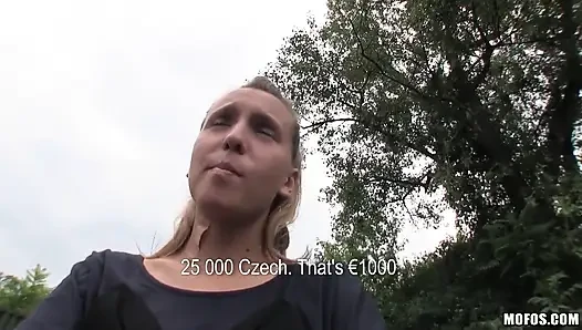 Öffentliche pickups - tschechische blondine reitet großen schwanz im auto