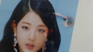 Jang Wonyoung of Izone I cum on this stupid dirty cunt