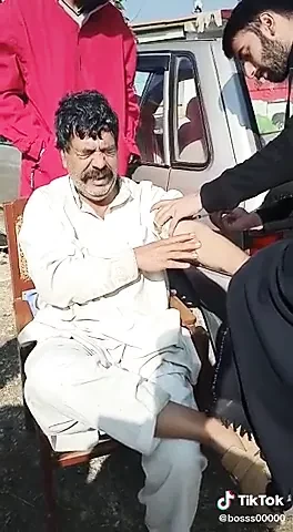 Un vieux pakistanais rigolo
