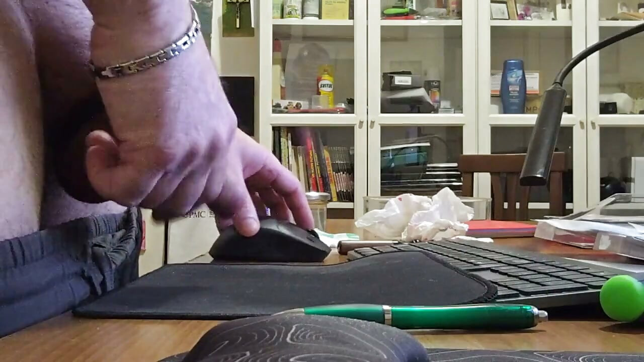 Pięknie w biurze z darmowym squirtem na stole