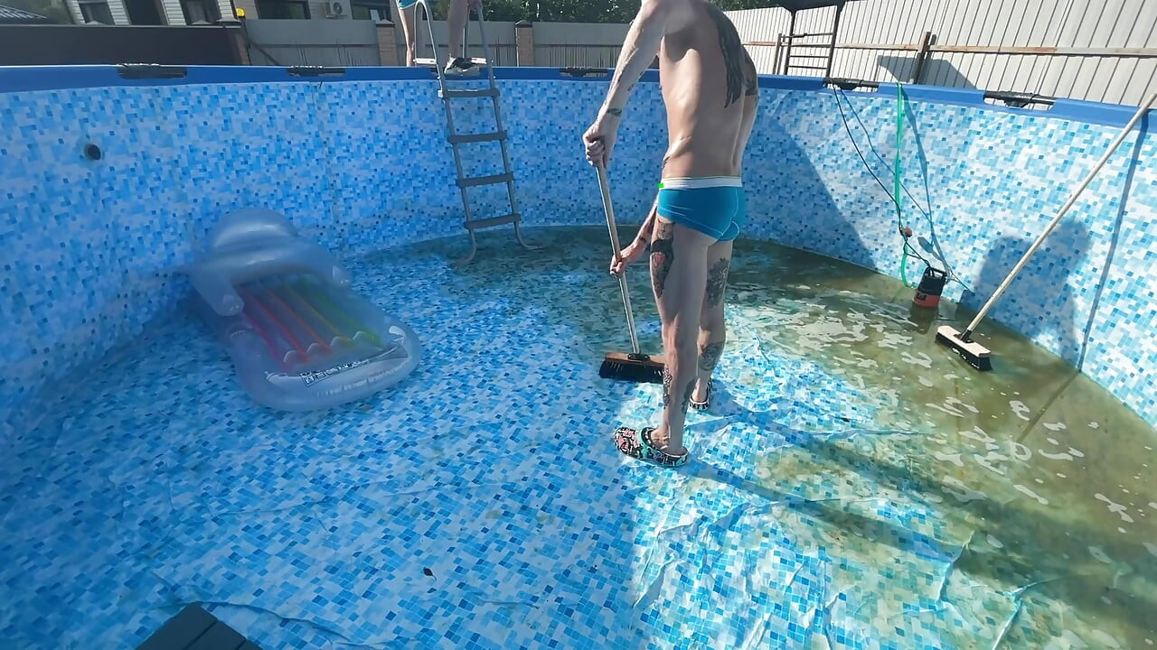 Pool Fucking - Public Sex