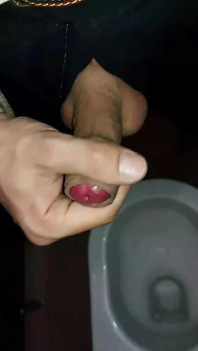 Slow mo closeup wank