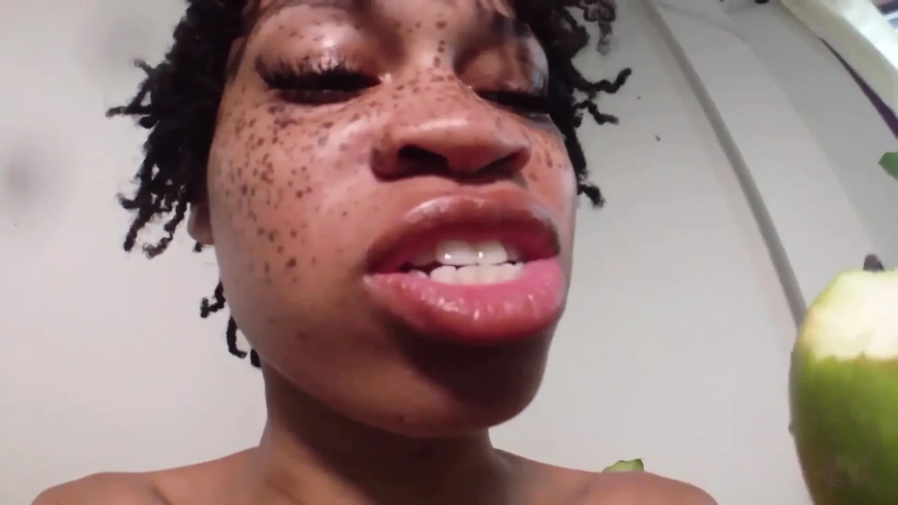 Your Ex Girl Eats Your New Girl- Voress Goddess Rosie Reed Eats Your New Girlfriend- 1080p HD