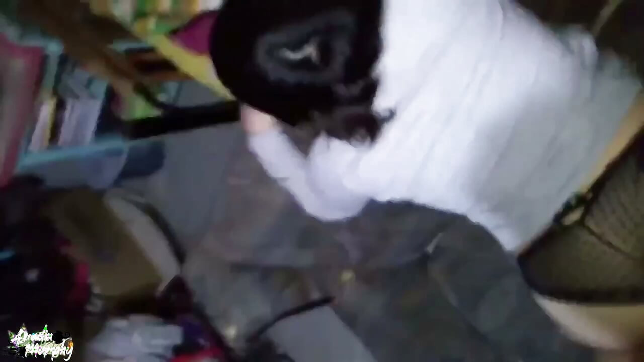 A quickie with the neighbor before her husband gets home